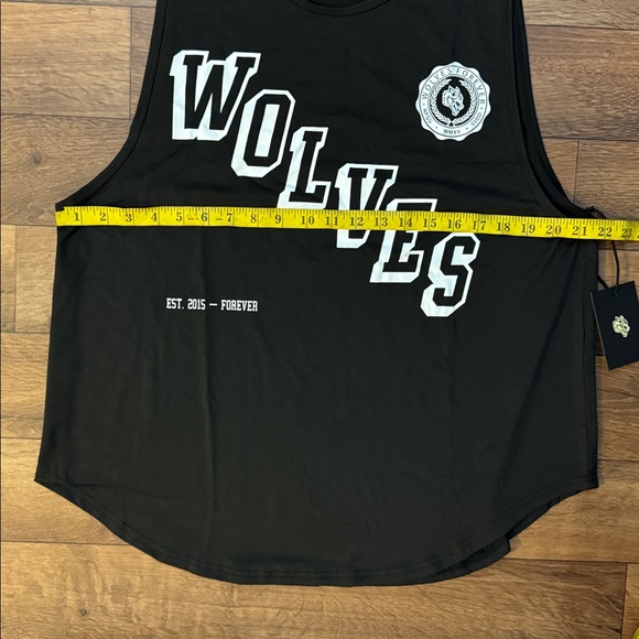 Darc Sport Size Extra Large Black Stairs Dry Wolf Drop Tank Top NWT Lightweight - Picture 10 of 11
